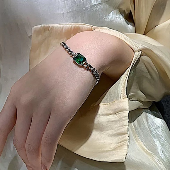 Emerald Green Sterling Silver Chain Link Bracelet - Picture 7 of 12